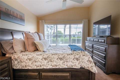 2436 Woodbourne Pl, Cape Coral FL - photo 10 of 42