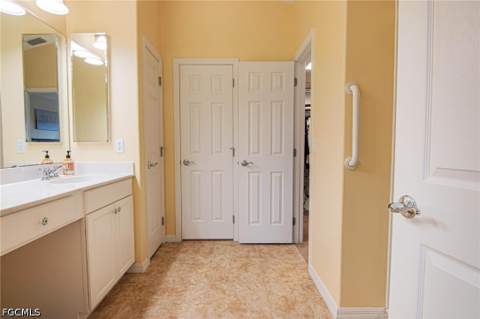 2436 Woodbourne Pl, Cape Coral FL - photo 14 of 42