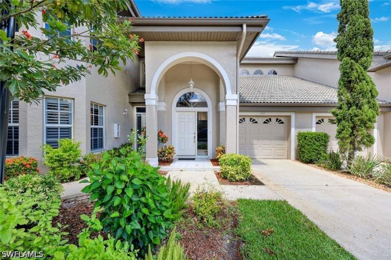 3 bedroom Condominium at 242 Via Perignon 9-3, Tra Vigne, Naples — photo 2