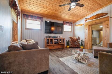 253 Worley St, Chokoloskee FL - photo 6 of 42
