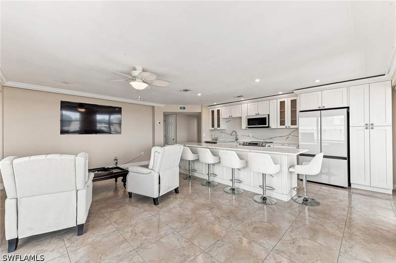 2 bedroom Condominium at 4807 Sunset Ct 501, Sunset Towers Condo, Cape Coral — photo 3