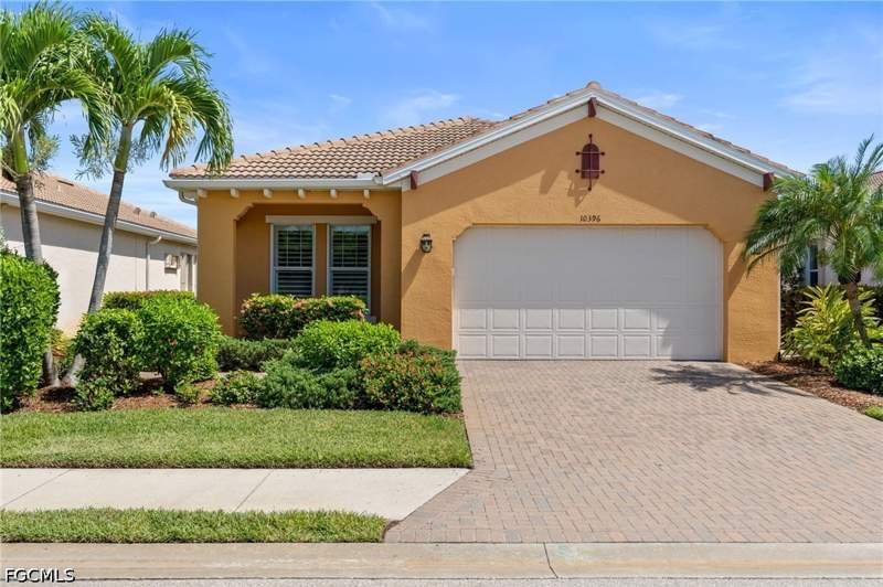3 bedroom SingleFamilyResidence at 10396 Materita Dr, Materita, Fort Myers — photo 2