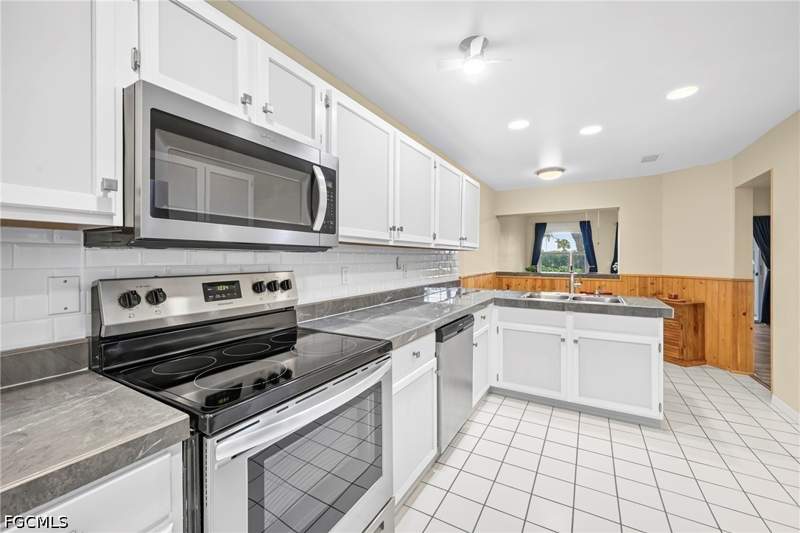 2 bedroom Condominium at 12051 Champions Green Way 313, Champion'S Green, Fort Myers — photo 3