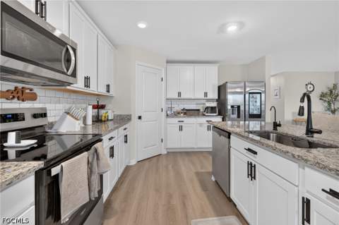 849 Sea Urchin Cir, Fort Myers FL - photo 9 of 24