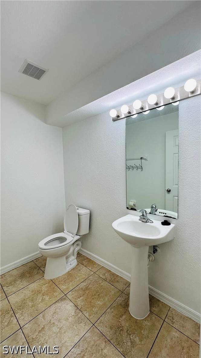 3 bedroom Townhouse at 5172 Leeds Rd, Pate Crest Villas 1, Fort Myers — photo 5