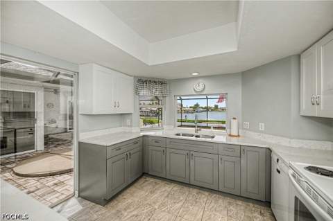 412 Cape Coral Pkwy W, Cape Coral FL - photo 10 of 38