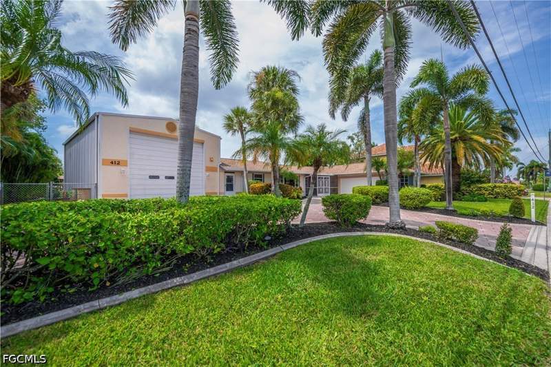 3 bedroom SingleFamilyResidence at 412 Cape Coral Pkwy W, Cape Coral, Cape Coral — photo 4