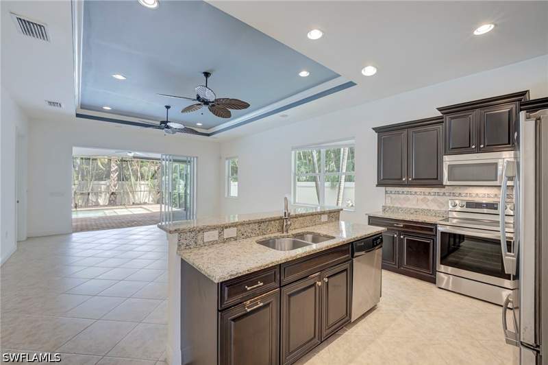 3 bedroom SingleFamilyResidence at 13631 Manchester Way, Manchester Square, Naples — photo 3