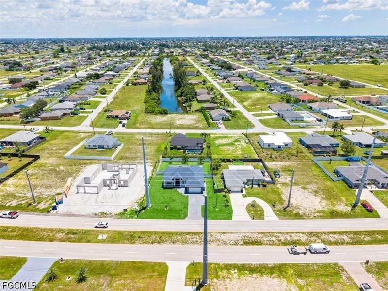 3 bedroom SingleFamilyResidence at 212 Kismet Pkwy W, Cape Coral, Cape Coral — photo 4
