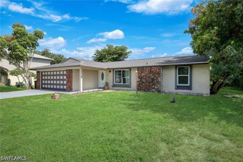8110 Valencia Rd, Fort Myers FL - photo 19 of 27