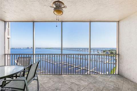 2090 W First St 1009, Fort Myers FL - photo 8 of 44