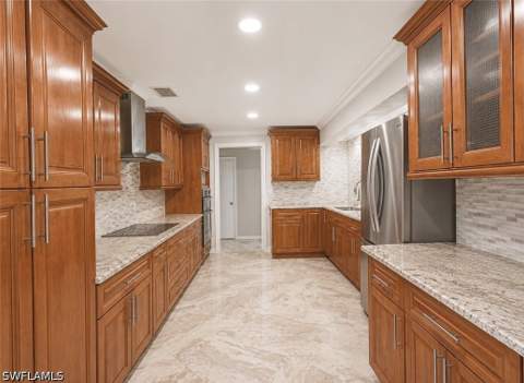 565 6th St SE, Naples FL - photo 7 of 8