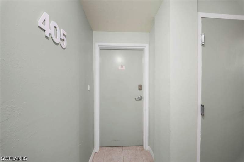 2 bedroom Condominium at 4807 Sunset Ct 405, Sunset Towers Condo, Cape Coral — photo 2