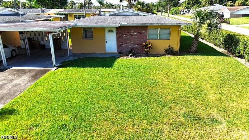 2 bedroom Townhouse at 2214 E 6th St, Camille Gardens, Lehigh Acres — photo 3