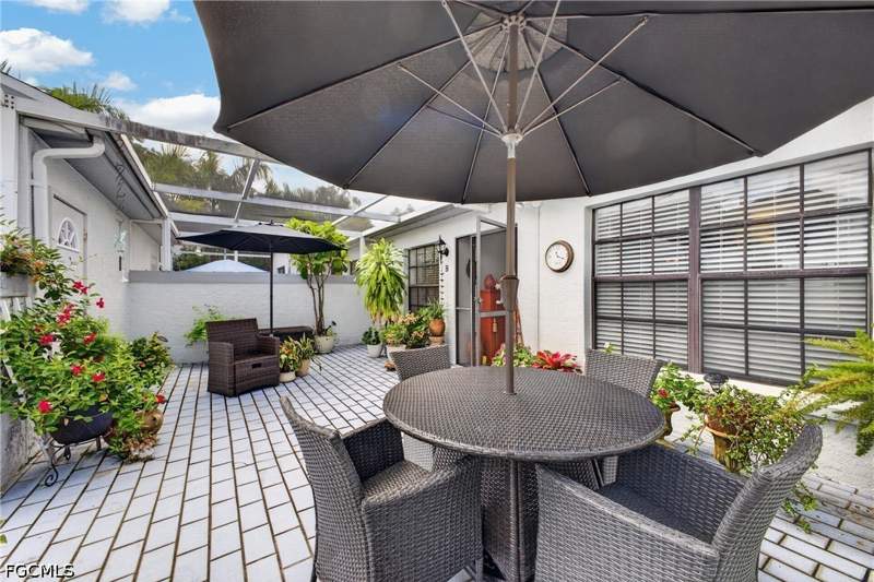 2 bedroom Attached at 4721 Lakeside Club Blvd 2, Pine Ridge Of Fort Myers Village, Fort Myers — photo 4