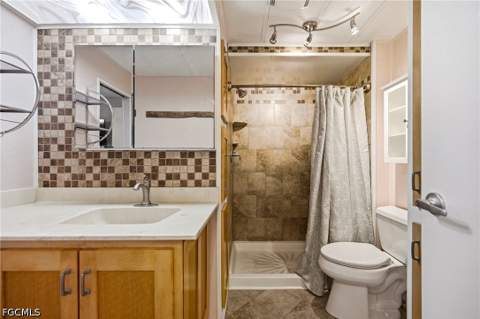 195 Domingo Dr, Fort Myers FL - photo 14 of 35