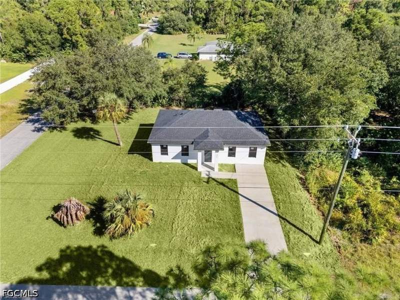 3 bedroom SingleFamilyResidence at 3501 E 10th St, Lehigh Acres, Lehigh Acres — photo 2