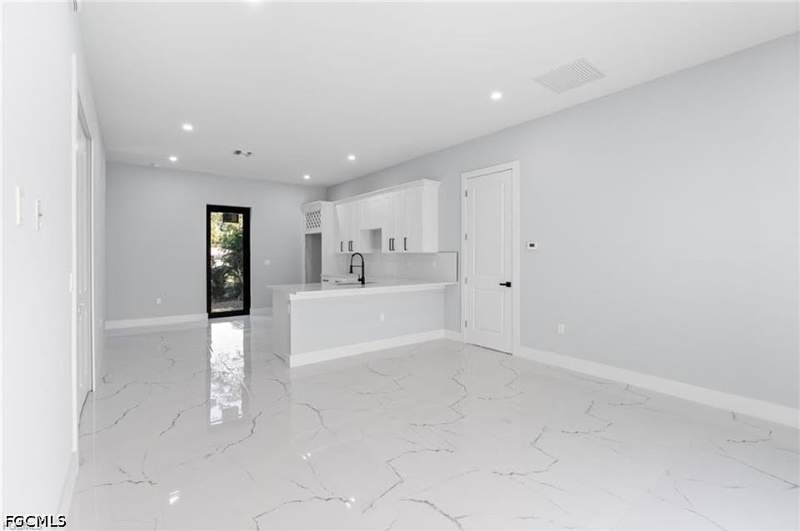 3 bedroom SingleFamilyResidence at 3501 E 10th St, Lehigh Acres, Lehigh Acres — photo 4