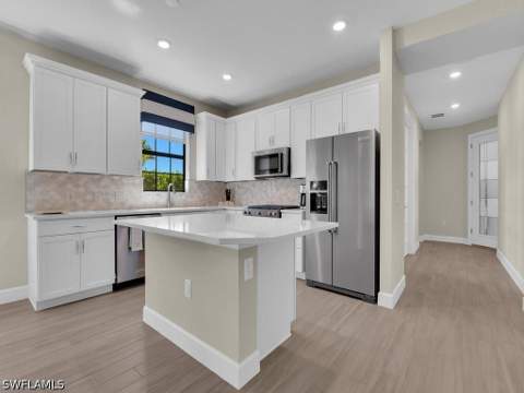 11694 Canal Grande Dr, Fort Myers FL - photo 11 of 36