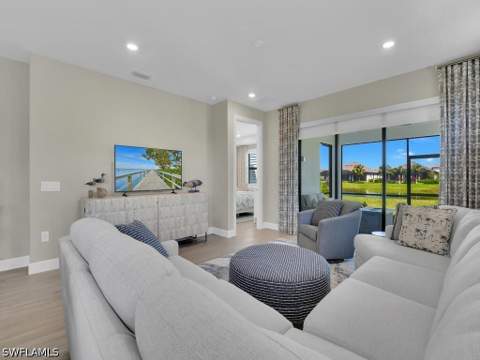 11694 Canal Grande Dr, Fort Myers FL - photo 19 of 36