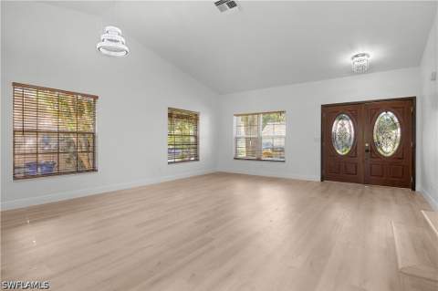 12960 Eagle Pointe Cir, Fort Myers FL - photo 8 of 20