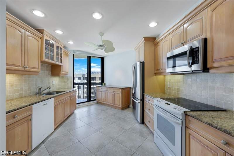 2 bedroom Condominium at 220 S Collier Blvd 1404, Duchess, Marco Island — photo 5