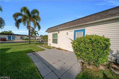 11 Hamlin Ct, Lehigh Acres FL - photo 22 of 33