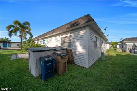 11 Hamlin Ct, Lehigh Acres FL - photo 23 of 33