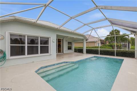 2447 Woodbourne Pl, Cape Coral FL - photo 18 of 37