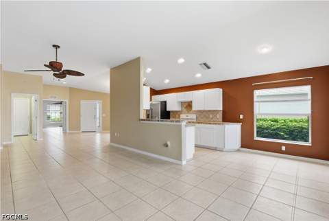 2447 Woodbourne Pl, Cape Coral FL - photo 8 of 37