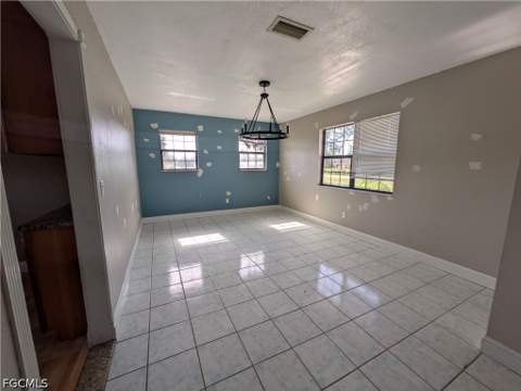 925 Foxdale Ave, Lehigh Acres FL - photo 6 of 13