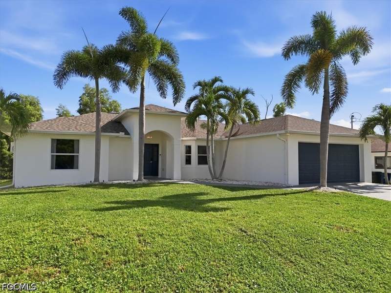 3 bedroom SingleFamilyResidence at 5748 Linden LN, CHARLOTTE SHORES, Bokeelia — photo 1