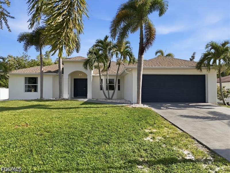 3 bedroom SingleFamilyResidence at 5748 Linden LN, CHARLOTTE SHORES, Bokeelia — photo 2