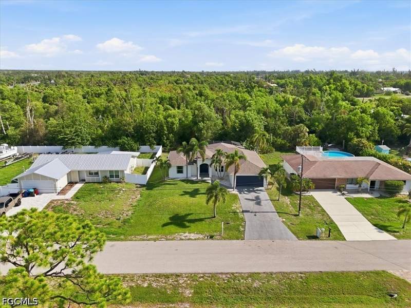 3 bedroom SingleFamilyResidence at 5748 Linden LN, CHARLOTTE SHORES, Bokeelia — photo 3