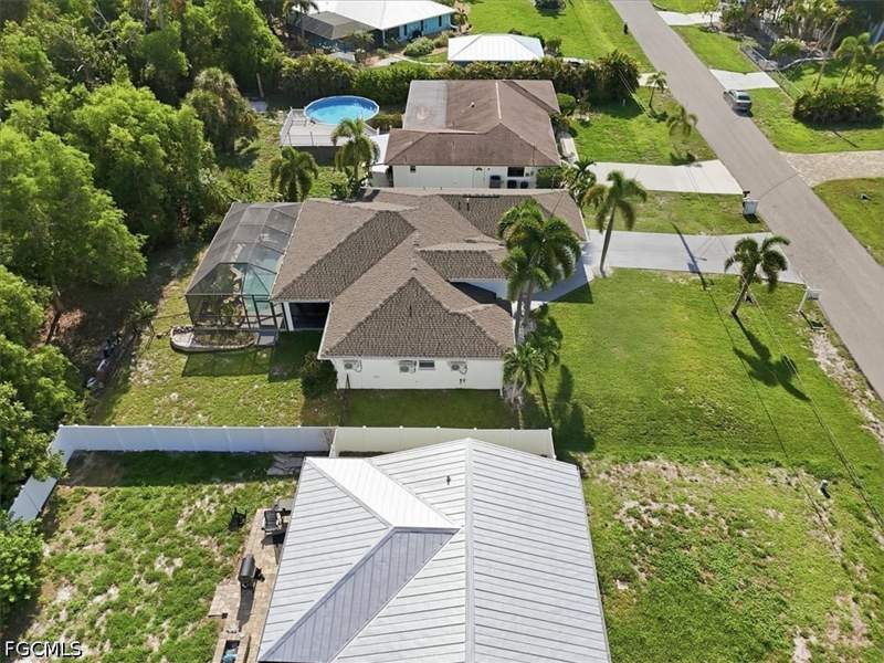 3 bedroom SingleFamilyResidence at 5748 Linden LN, CHARLOTTE SHORES, Bokeelia — photo 4