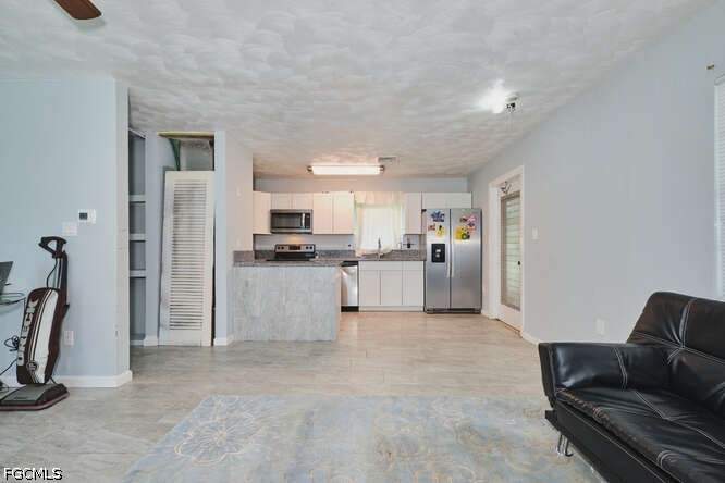 2 bedroom SingleFamilyResidence at 1637 Piney RD, MARIANA HEIGHTS, North Fort Myers — photo 3