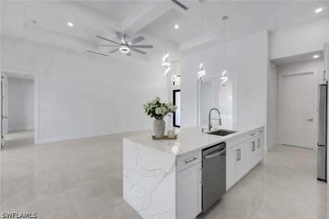 2214 NE 15th Ter, Cape Coral FL - photo 10 of 49