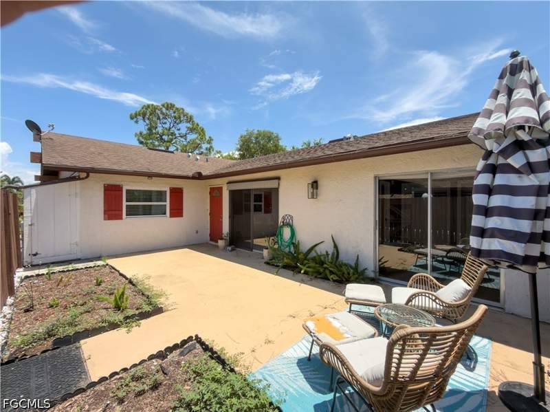 2 bedroom Attached at 5638 Foxlake Dr, Foxmoor Lakes, North Fort Myers — photo 4