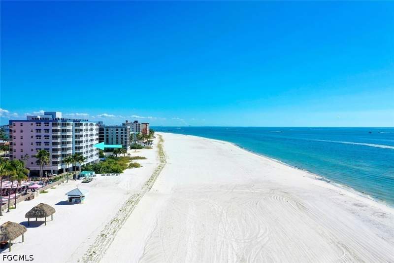 2 bedroom Condominium at 250 Estero Blvd 302, Estero Island Beach Villas, Fort Myers Beach — photo 4