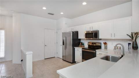 16242 Ravina Way 85, Naples FL - photo 7 of 29