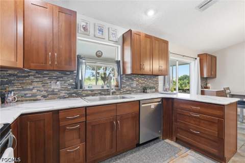 1529 Crestwood Cir W, Lehigh Acres FL - photo 12 of 35