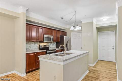 11571 Villa Grand Dr 617, Fort Myers FL - photo 7 of 25