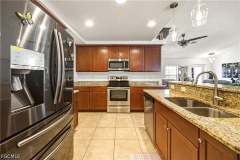 3233 NW 21st St, Cape Coral FL - photo 9 of 48