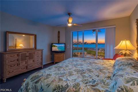 4141 Bay Beach Ln 442, Fort Myers Beach FL - photo 24 of 36