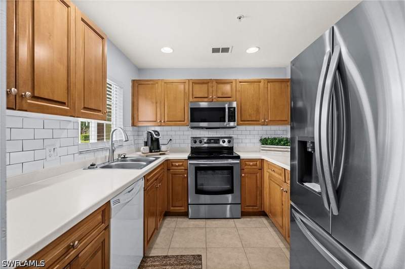 2 bedroom Condominium at 9430 Ivy Brook RUN 405, VILLAGE OF STONEYBROOK, Fort Myers — photo 5