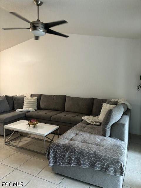 7779 Jewel Ln 202, Naples FL - photo 8 of 24