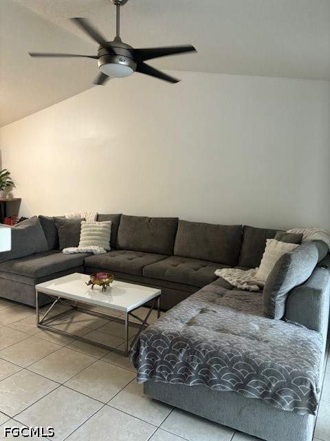 7779 Jewel Ln 202, Naples FL - photo 9 of 24