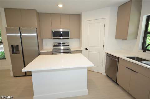 3304 Armstrong Ct NE, Fort Myers FL - photo 11 of 21