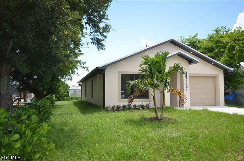 3 bedroom SingleFamilyResidence at 3304 Armstrong Ct NE, Fort Myers, Fort Myers — photo 3