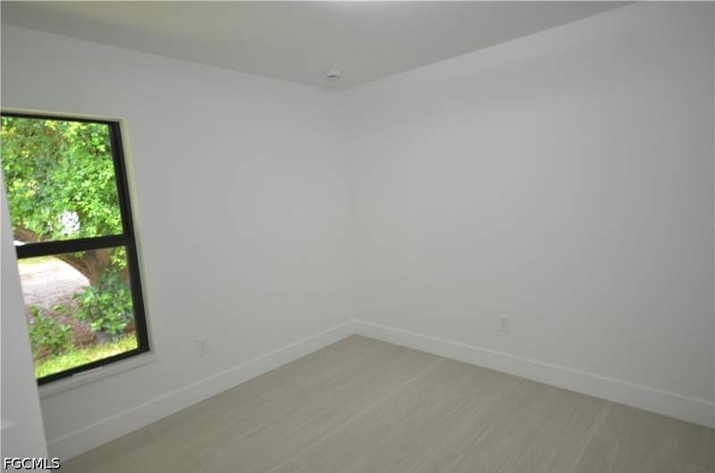 3 bedroom SingleFamilyResidence at 3304 Armstrong Ct NE, Fort Myers, Fort Myers — photo 5